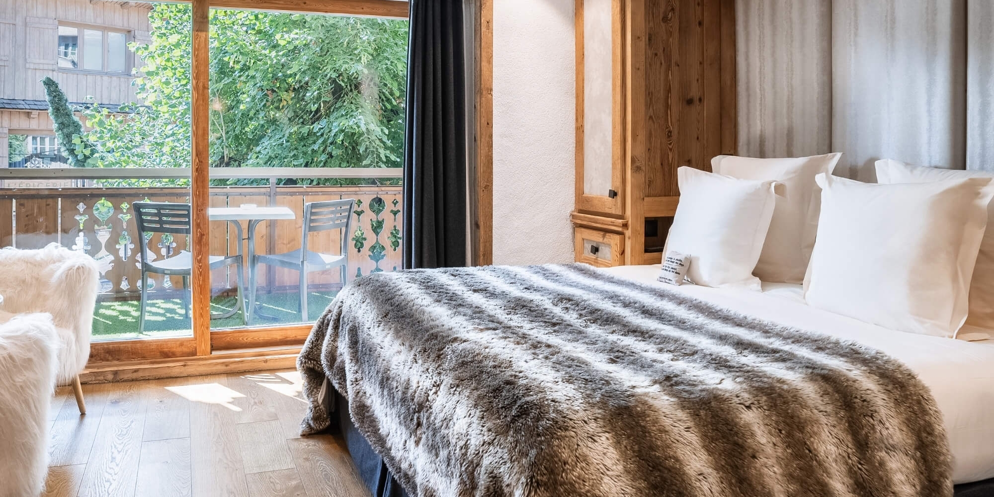 Hotel Les Peupiers Annex La Maison Room