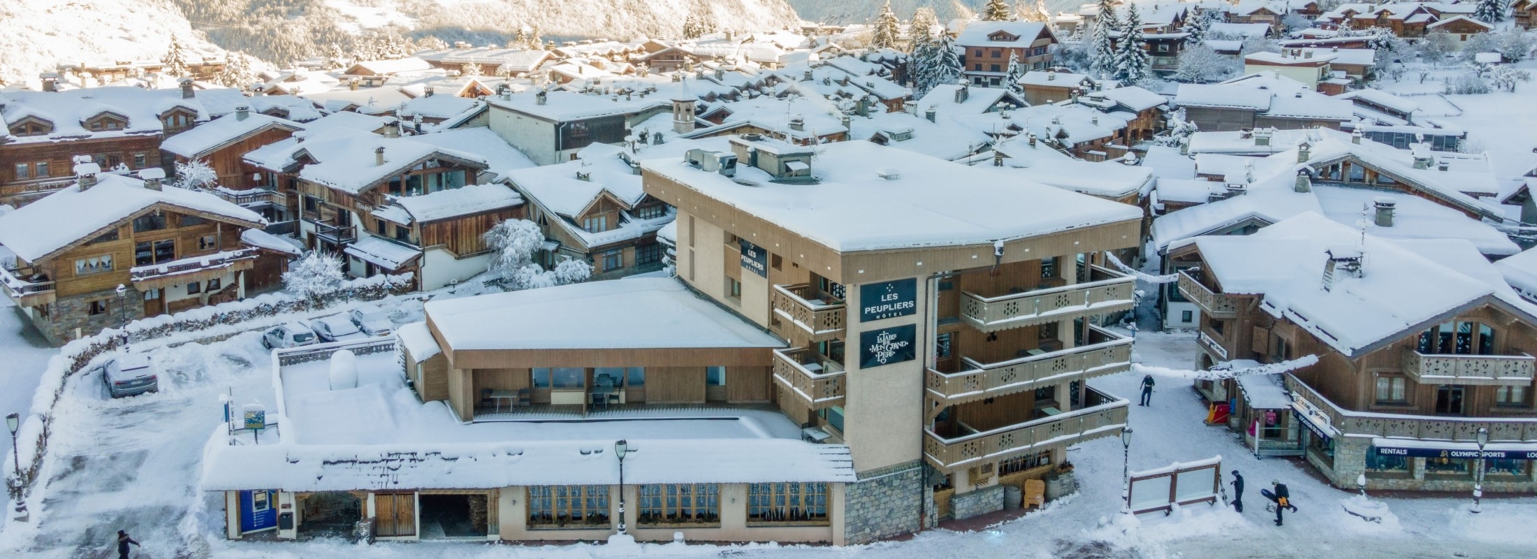 Courchevel le praz hotel les peupliers