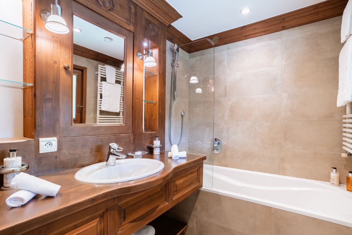 Chambre Familiale Village - Hôtel Les Peupliers à Courchevel